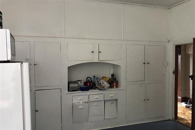 Photo of property in 1 Heriot Row, Dunedin Central, Dunedin, 9016