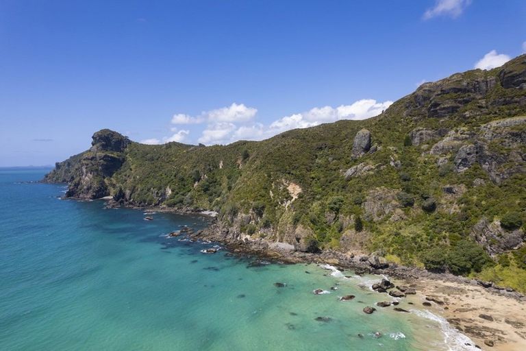 Photo of property in 12 Taupo Bay Road, Taupo Bay, Mangonui, 0494