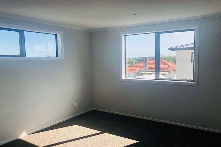 Photo of property in 4b Croydon Road, New Lynn, Auckland, 0600