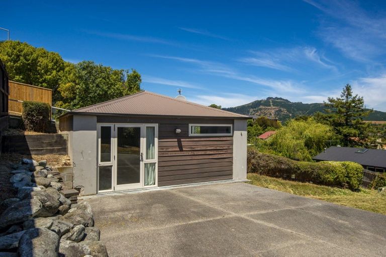 Photo of property in 122 Dyers Pass Road, Cashmere, Christchurch, 8022