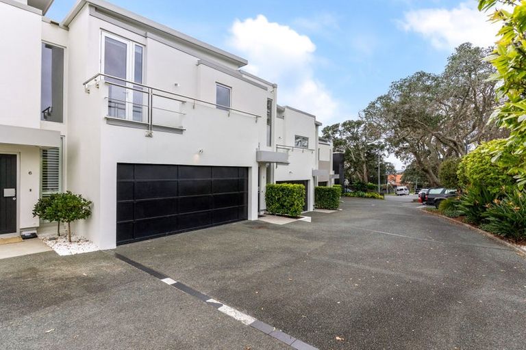 Photo of property in 5/258 Hurstmere Road, Takapuna, Auckland, 0622