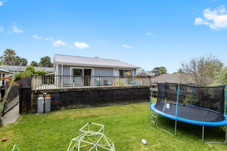 Photo of property in 151 Brian Crescent, Stanmore Bay, Whangaparaoa, 0932