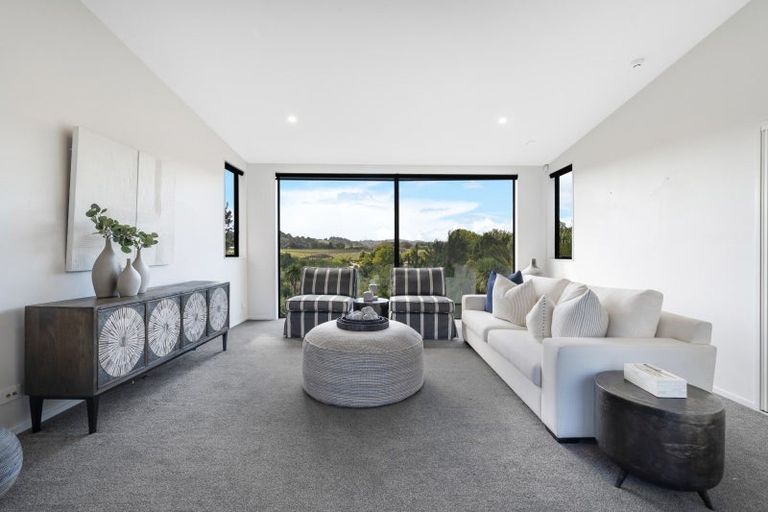 Photo of property in 27 Brownhill Road, Whitford, Manurewa, 2576