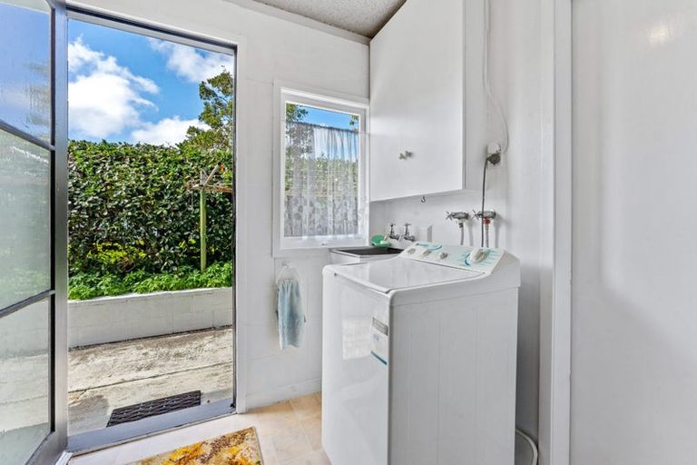 Photo of property in 2/10 Rodney Road, Northcote Point, Auckland, 0627