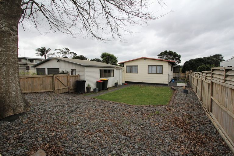 Photo of property in 23 Bluewater Place, Wattle Downs, Auckland, 2103