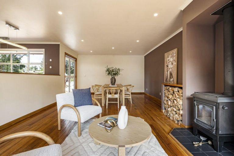Photo of property in 11 Orite Drive, Mangorei, New Plymouth, 4371