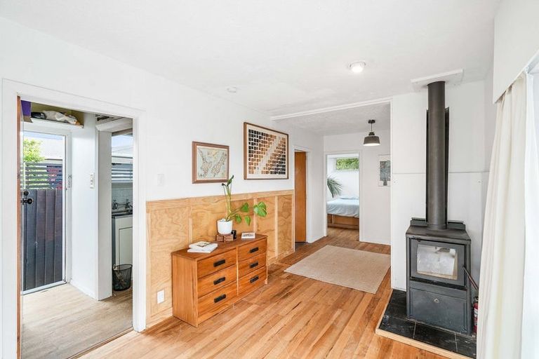 Photo of property in 25 Camelia Place, Islington, Christchurch, 8042