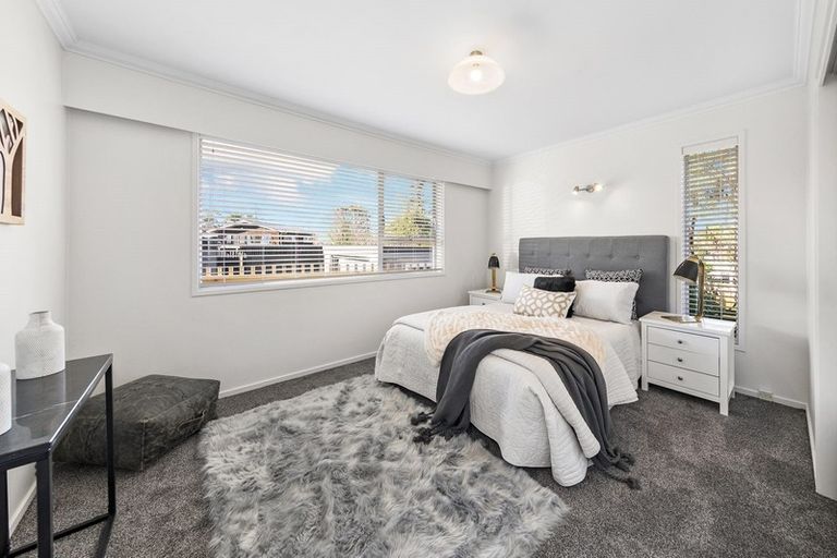 Photo of property in 2/45 Glenmore Road, Sunnyhills, Auckland, 2010