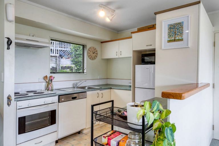 Photo of property in 12a Delshaw Avenue, Stanmore Bay, Whangaparaoa, 0932