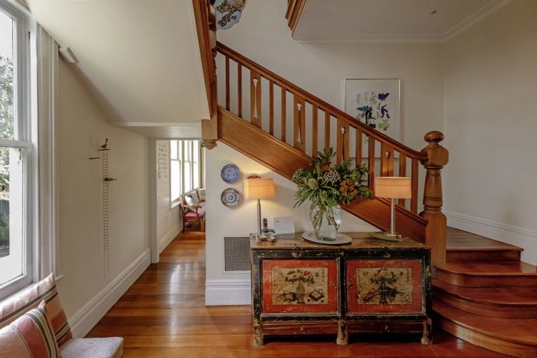 Photo of property in 54 Hobson Street, Thorndon, Wellington, 6011