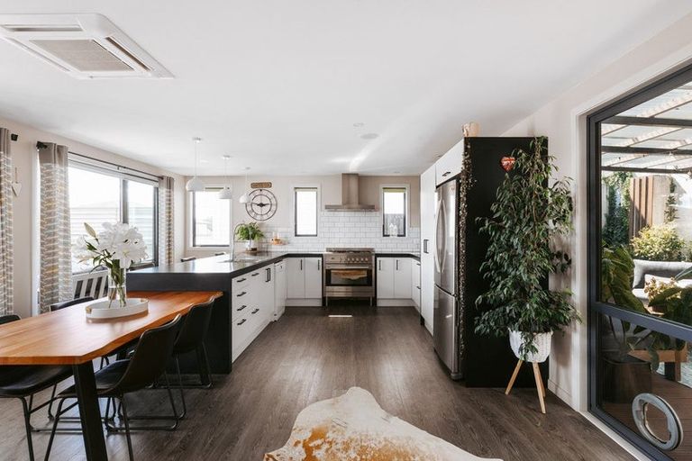 Photo of property in 16 Gyle Place, Pyes Pa, Tauranga, 3112