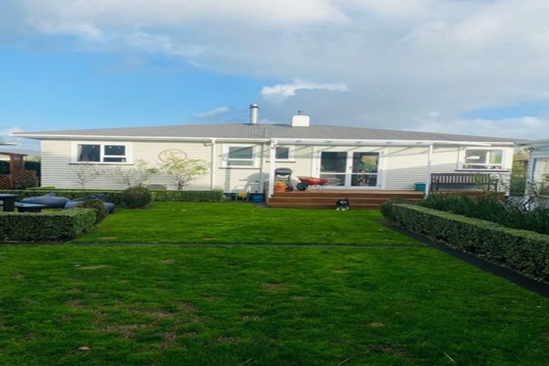 Photo of property in 243 Mangorei Road, Merrilands, New Plymouth, 4312