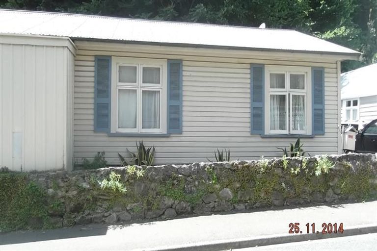 Photo of property in 115-117 Shakespeare Road, Bluff Hill, Napier, 4110