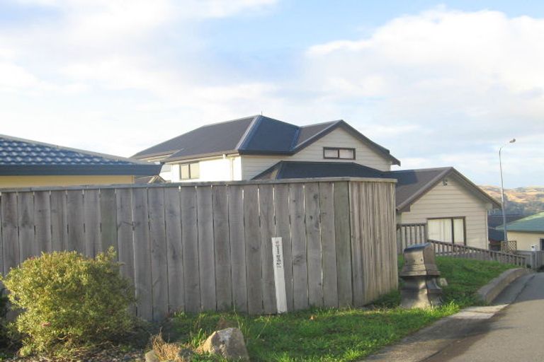 Photo of property in 25 Chastudon Place, Tawa, Wellington, 5028