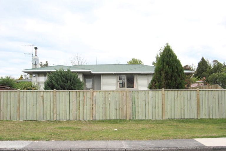 Photo of property in 48 Konene Street, Utuhina, Rotorua, 3015