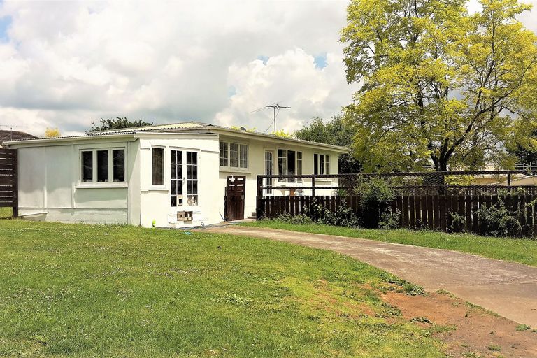 Photo of property in 14a Edinburgh Street, Tuakau, 2121