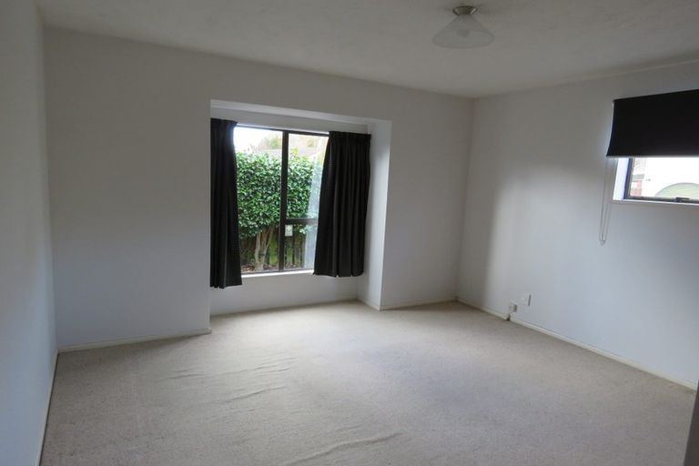 Photo of property in 2/110a Withells Road, Avonhead, Christchurch, 8042