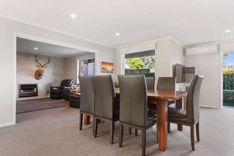 Photo of property in 49 Clare Street, Cambridge, 3434