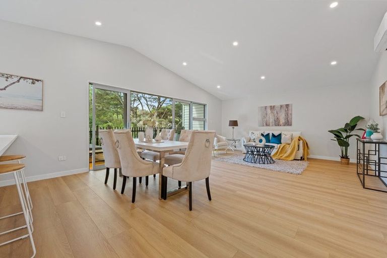 Photo of property in 41a Chamberlain Road, Massey, Auckland, 0614