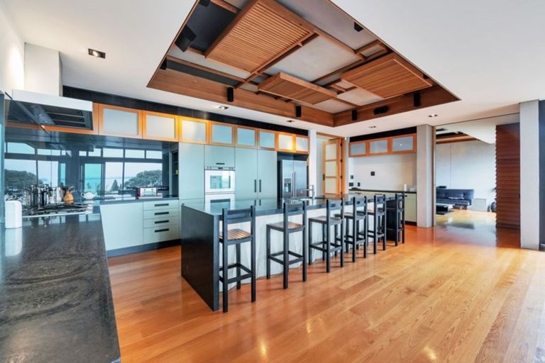 Photo of property in 51 Pacific Parade, Army Bay, Whangaparaoa, 0930