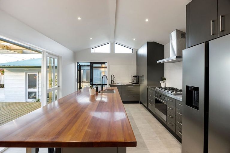 Photo of property in 30 Knighton Road, Hillcrest, Hamilton, 3216