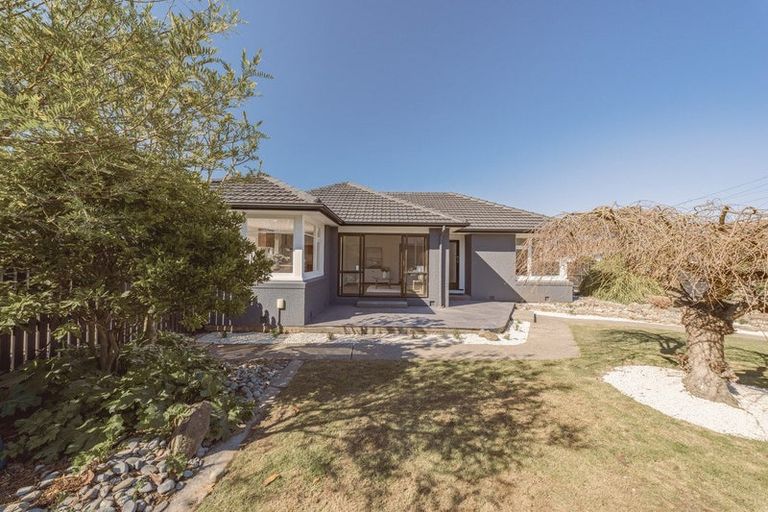 Photo of property in 15 Quebec Place, Wainoni, Christchurch, 8061
