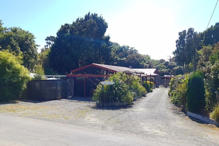 Photo of property in 10 Miro Crescent, Halfmoon Bay / Oban, Stewart Island, 9818