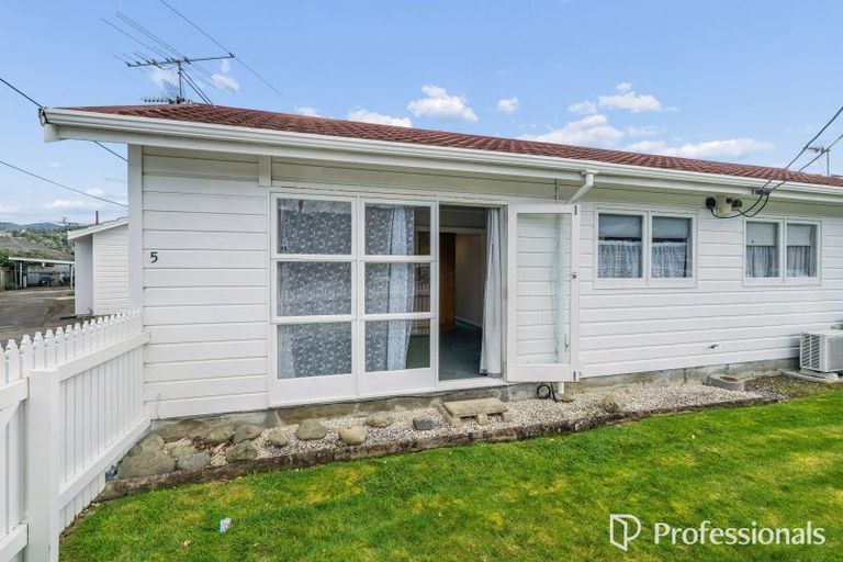 Photo of property in 1/1079 High Street, Taita, Lower Hutt, 5011
