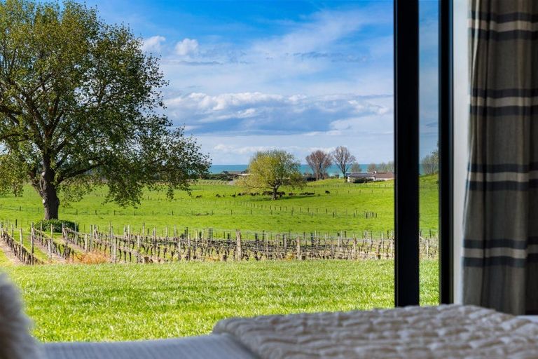 Photo of property in 25 Side Road, Haumoana, 4180