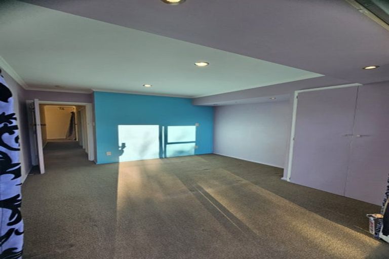 Photo of property in 36 Springbank Street, Bryndwr, Christchurch, 8053