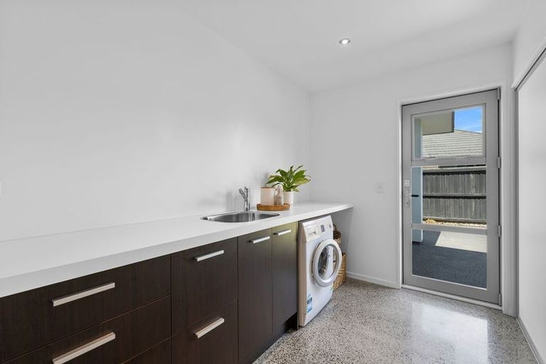 Photo of property in 17 Jacqueline Drive, West Melton, 7618