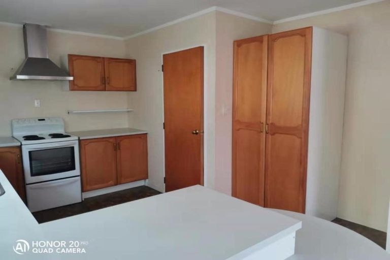 Photo of property in 2/30 Centorian Drive, Windsor Park, Auckland, 0632