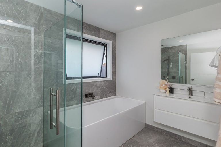 Photo of property in 202a Bath Street, Levin, 5510