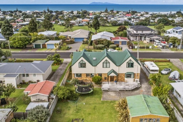Photo of property in 34 The Crescent, Waihi Beach, 3611