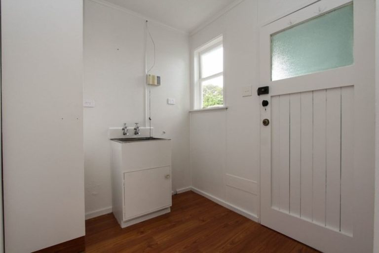 Photo of property in 16 Tranmere Road, Fairfield, Hamilton, 3214