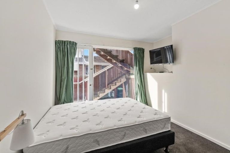 Photo of property in 12 Lynfield Avenue, Ilam, Christchurch, 8041