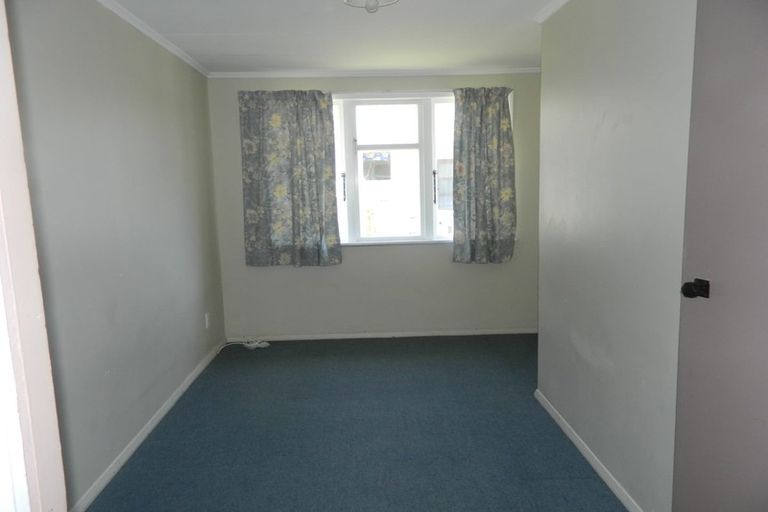 Photo of property in 42 Warspite Avenue, Cannons Creek, Porirua, 5024