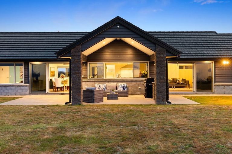 Photo of property in 108a Paparata Road, Bombay, 2675