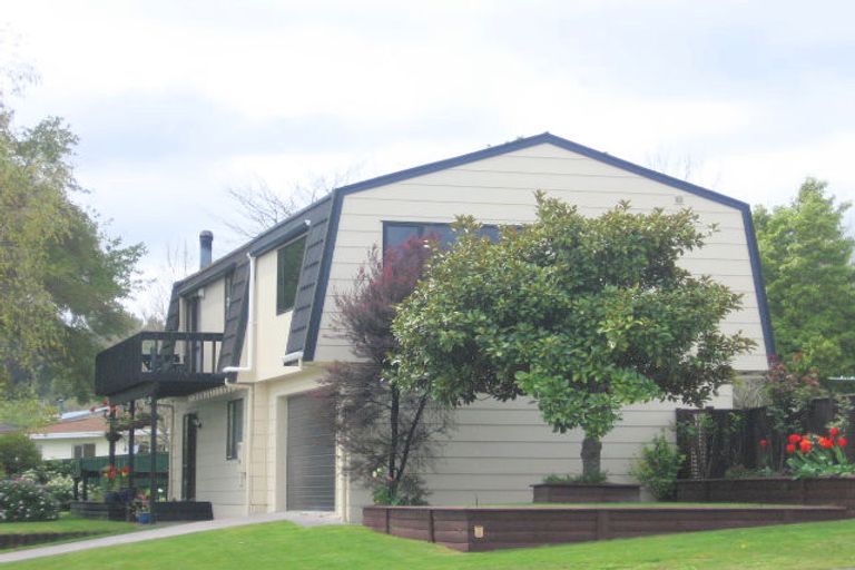 Photo of property in 6 Ascot Close, Richmond Heights, Taupo, 3330