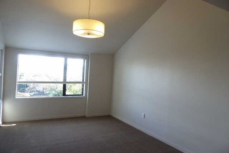 Photo of property in 1/52 Aikmans Road, Merivale, Christchurch, 8014