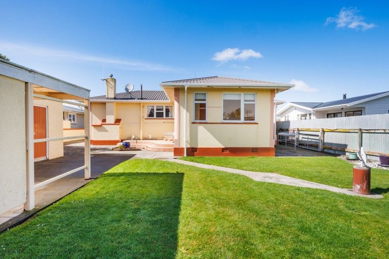 Photo of property in 24 Lancaster Street, Highbury, Palmerston North, 4412