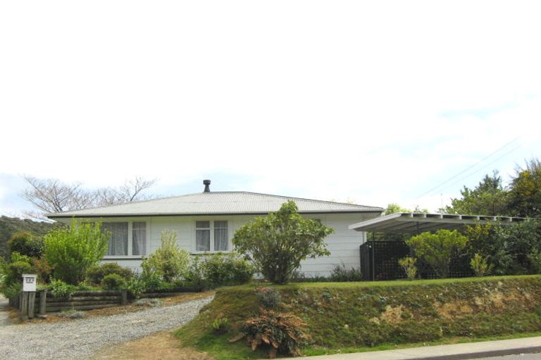 Photo of property in 169 Waikawa Road, Picton, 7220