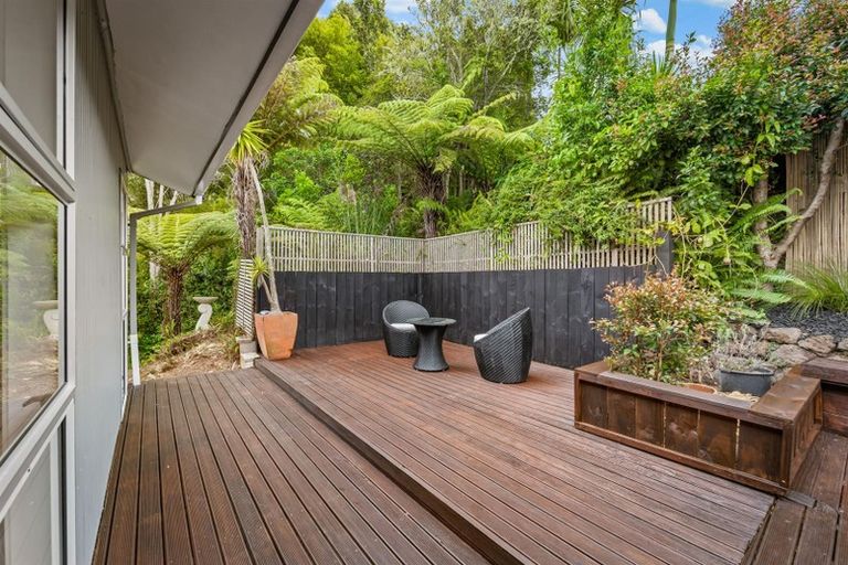 Photo of property in 26 Macnay Way, Murrays Bay, Auckland, 0630