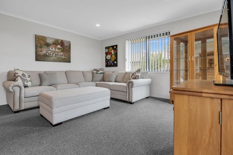 Photo of property in 63 Darlington Street, Ngatea, 3503