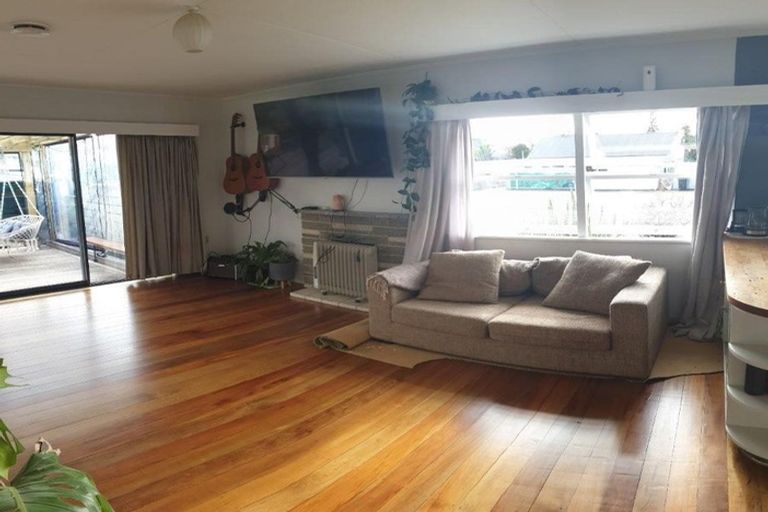 Photo of property in 6 Lake Crescent, Takaka, 7110