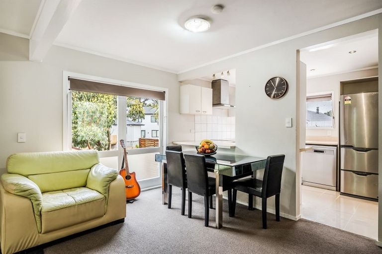 Photo of property in 1/26 Wilkinson Way, Browns Bay, Auckland, 0630