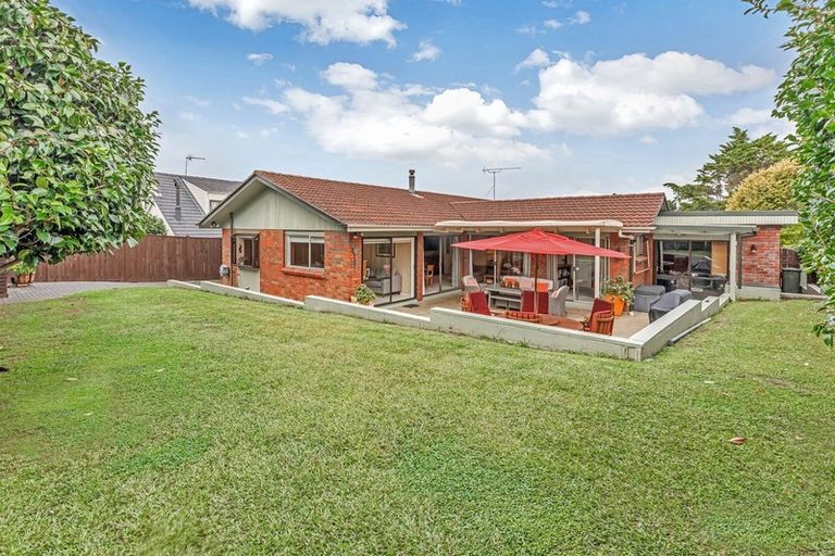 Photo of property in 24 Olena Avenue, Sunnyhills, Auckland, 2010