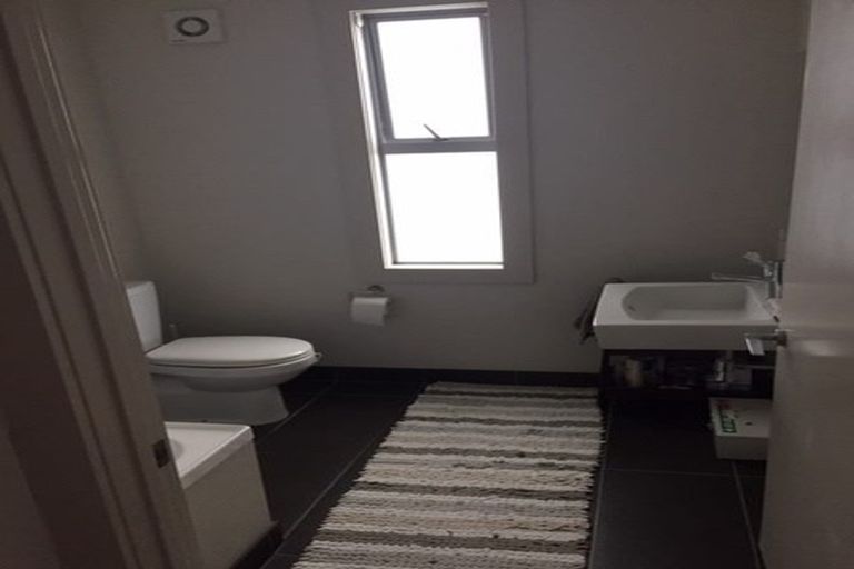 Photo of property in The Terraces, 19/9 Humber Street, Pandora, Napier, 4110