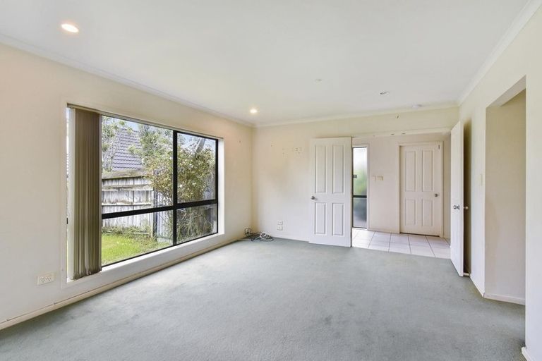 Photo of property in 41 Kellaway Drive, East Tamaki, Auckland, 2013