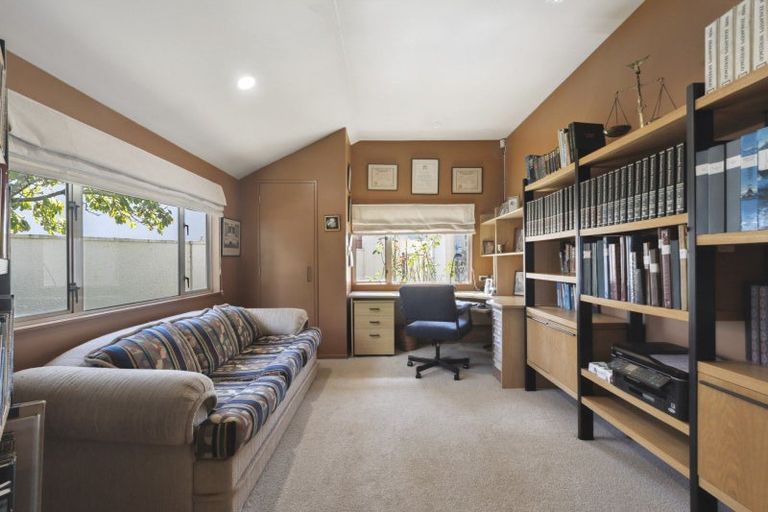 Photo of property in 84 Rushgreen Avenue, Pahurehure, Papakura, 2113